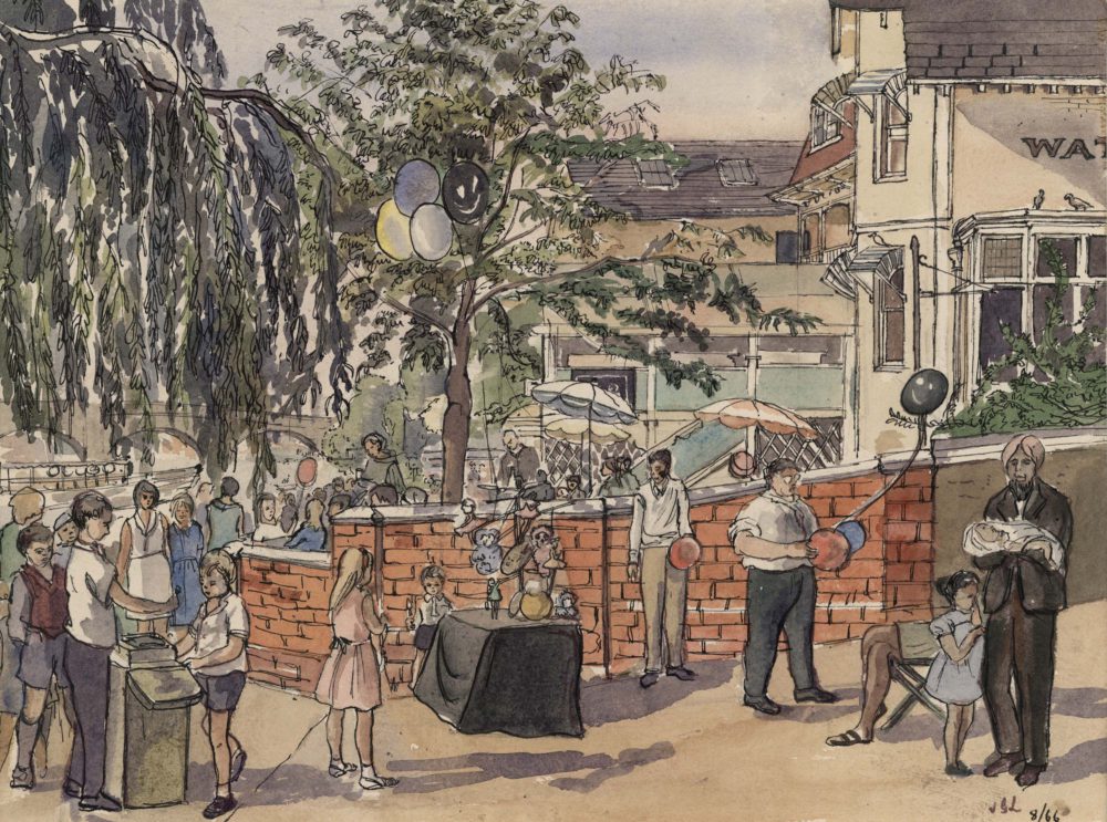 The Three Pigeons and Richmond River Promenade