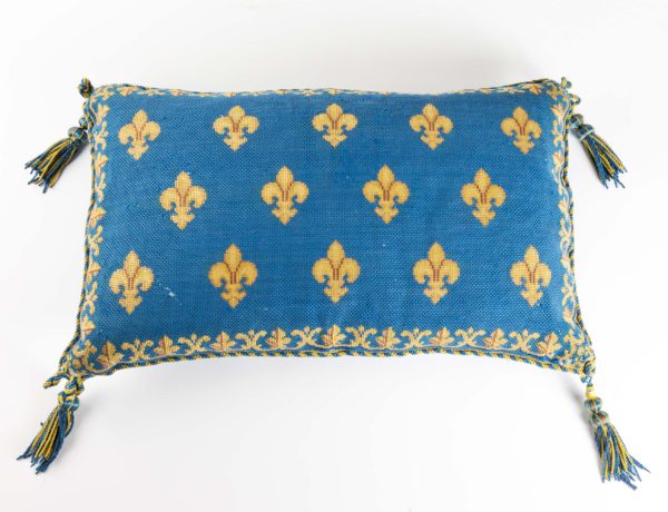 Fleur-de-lys cushion