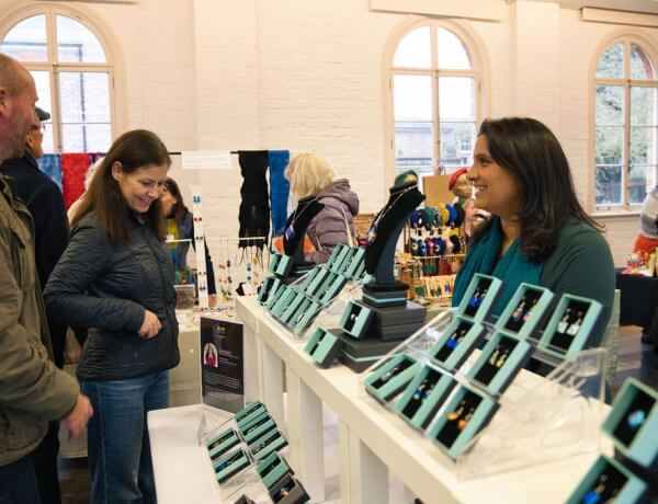 Applications now open – Christmas Shopping Weekend